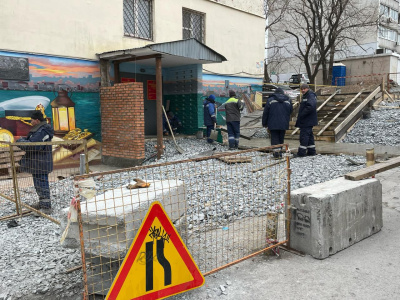 Часть Океанского проспекта после ремонта на теплосетях благоустроят в конце апреля