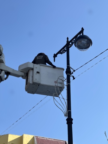 Специалисты «Владсвет» завершили замену опор уличного освещения на Выселковой и Нерчинской