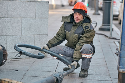 Замена опор освещения.